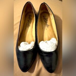 Gently worn Lifestride ballet flats